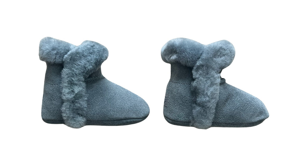 A Grey Booties from UGG in size 6-12M for neutral. (Front View)