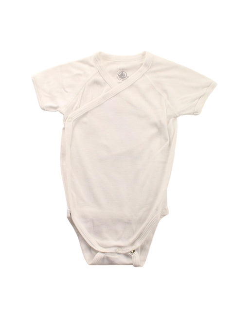 A White Short Sleeve Bodysuits from Petit Bateau in size 3-6M for neutral. (Front View)