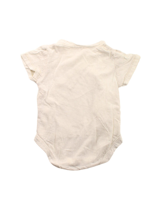 A White Short Sleeve Bodysuits from Natures Purest in size 3-6M for neutral. (Back View)