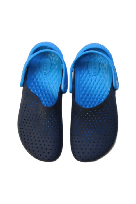 A Blue Sandals from Crocs in size 6T for boy. (Back View)