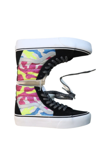 A Multicolour Sneakers from Vans in size 12Y for neutral. (Front View)