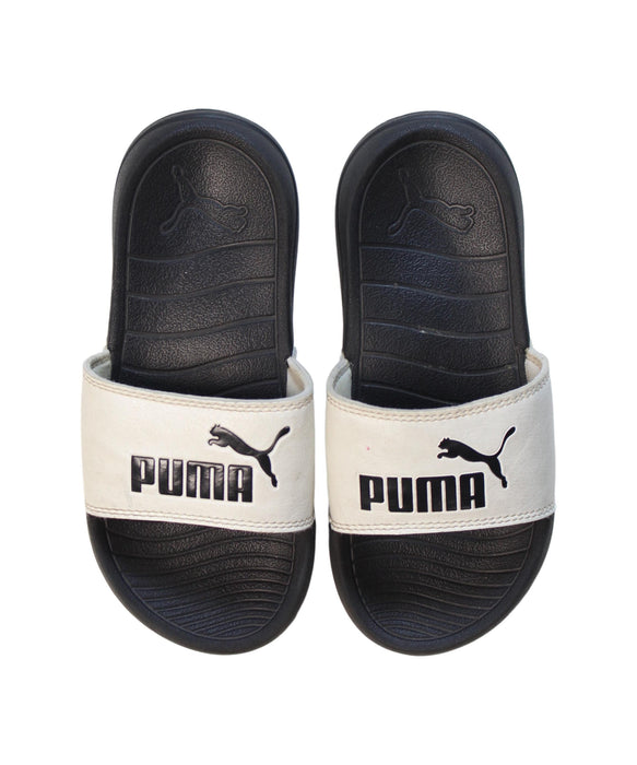 A Black Flip Flops from Puma in size 5T for boy. (Back View)
