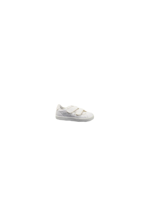 A White Sneakers from Onitsuka Tiger in size 3T for neutral. (Front View)