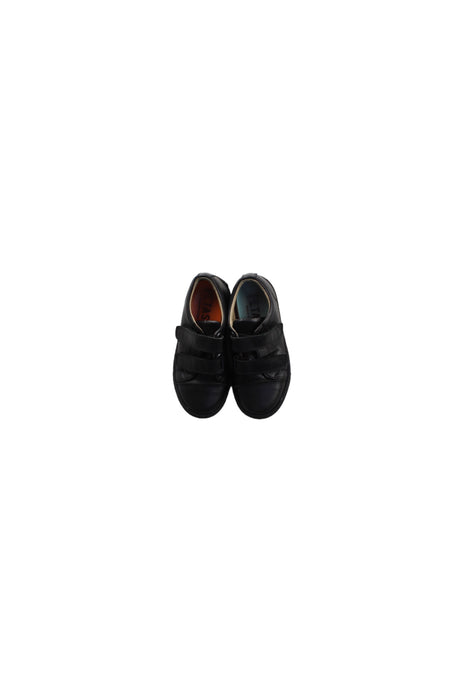 A Black Dress Shoes from Petasil in size 5T for boy. (Back View)