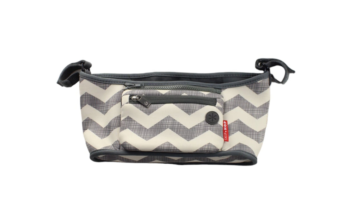 A Grey Bags from Skip Hop in size O/S for neutral. (Front View)