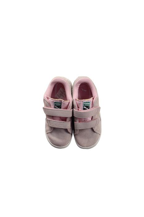 A Pink Sneakers from Puma in size 4T for girl. (Back View)