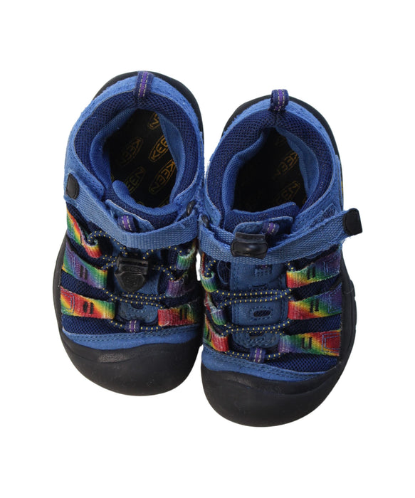 A Multicolour Sandals from Keen in size 5T for boy. (Back View)