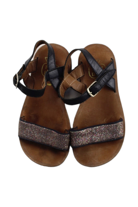 A Brown Sandals from Pom d’Api in size 5T for girl. (Back View)