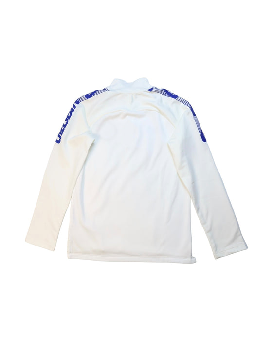 A White Active Tops from Nike in size 8Y for boy. (Back View)