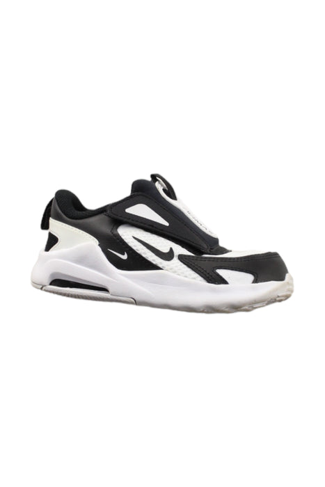 A Black Sneakers from Nike in size 4T for boy. (Front View)