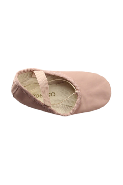 A Pink Flats from Repetto in size 3T for girl. (Front View)