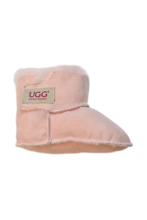 A Pink Winter Boots from UGG in size 6-12M for girl. (Front View)