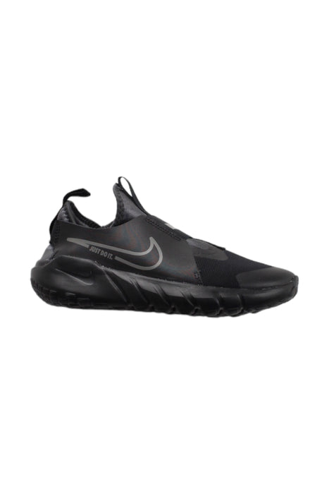 A Black Sneakers from Nike in size 11Y for boy. (Front View)