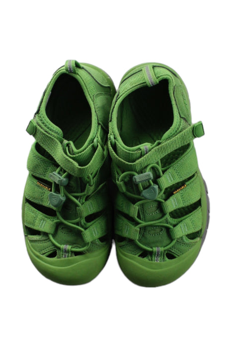 A Green Sneakers from Keen in size 10Y for boy. (Back View)