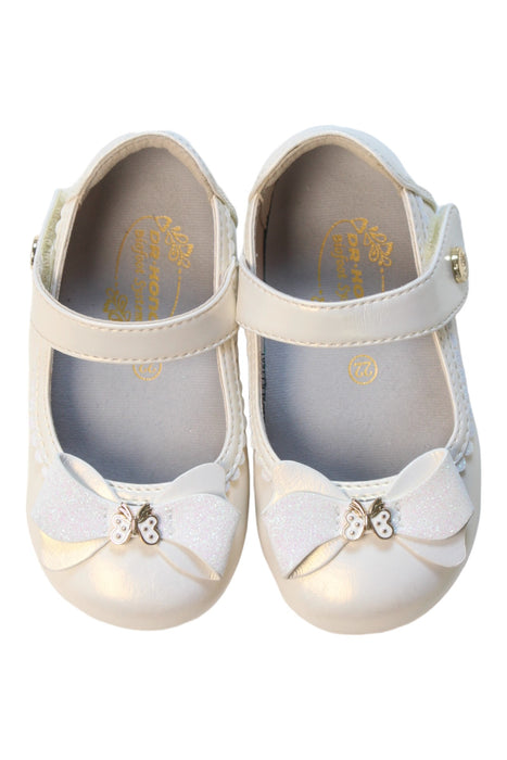 A White Flats from Dr. Kong in size 18-24M for girl. (Back View)