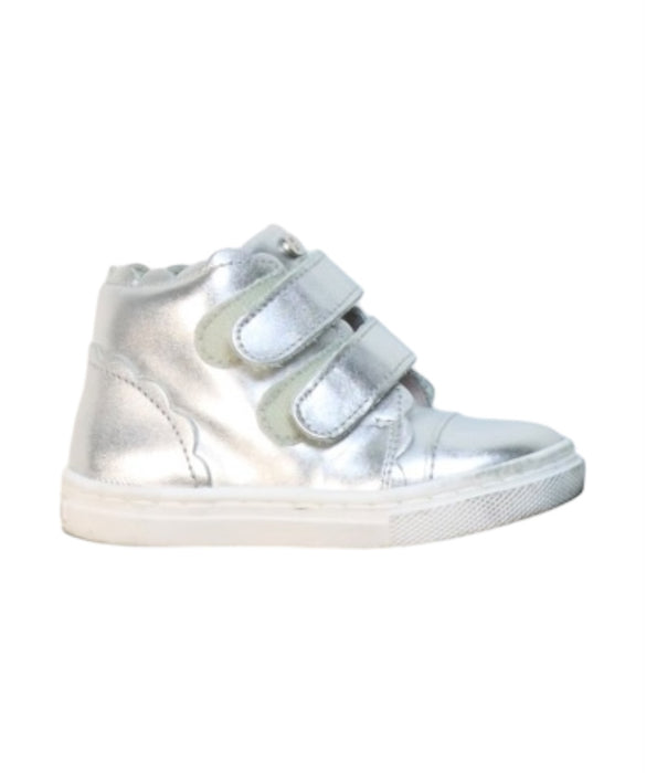 A Silver Sneakers from Jacadi in size 12-18M for girl. (Front View)