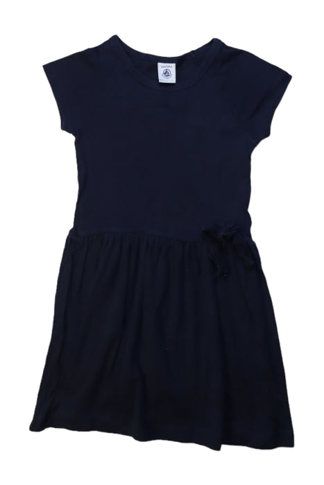 A Navy Short Sleeve Dresses from Petit Bateau in size 6T for girl. (Front View)