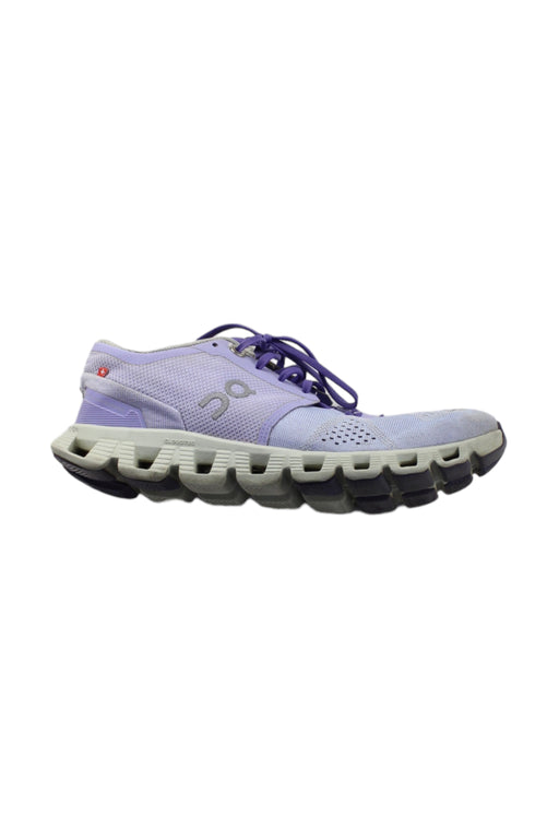 A Purple Sneakers from On in size 12Y for boy. (Front View)