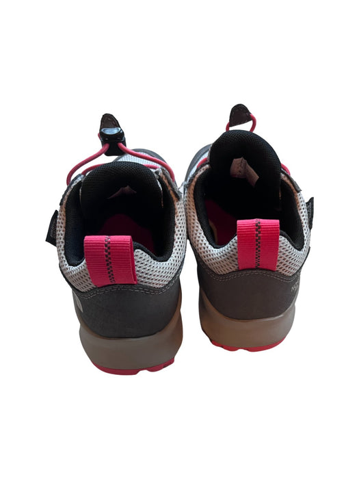 A Grey Sneakers from The North Face in size 7Y for girl. (Back View)