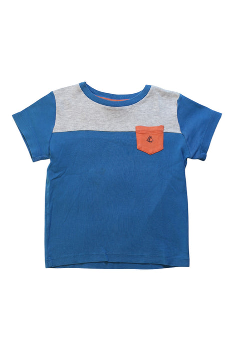 A Blue Short Sleeve T Shirts from Petit Bateau in size 4T for boy. (Front View)