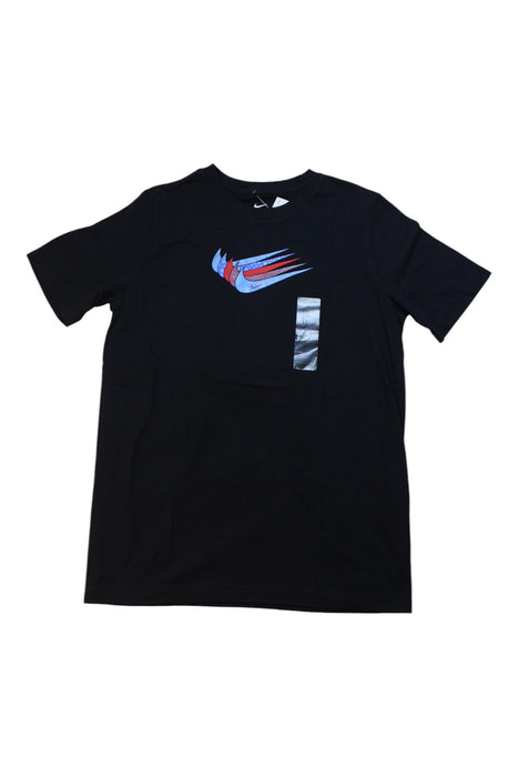 A Black Short Sleeve T Shirts from Nike in size 14Y for boy. (Front View)