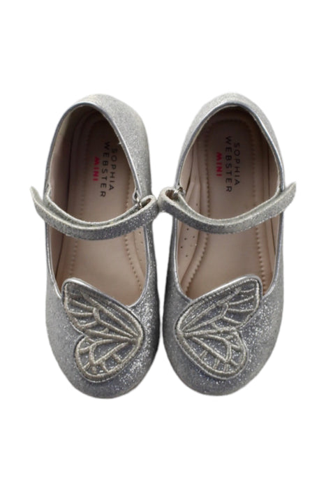 A Silver Flats from Sophia Webster in size 4T for girl. (Back View)