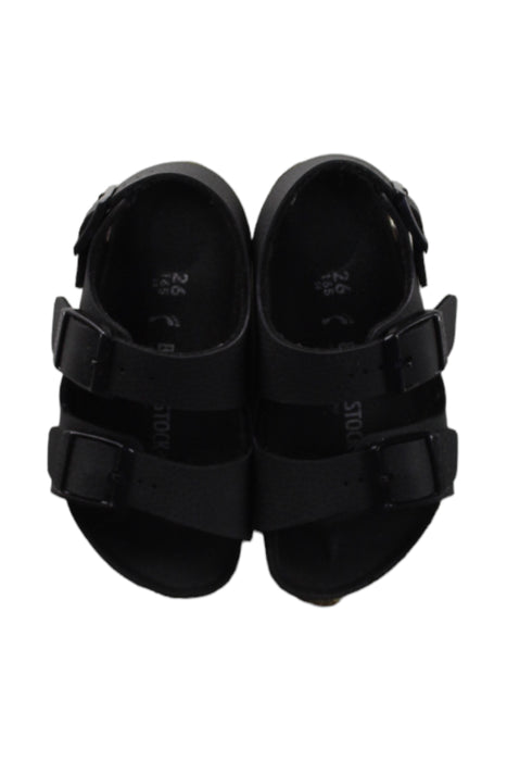 A Black Sandals from Birkenstock in size 4T for boy. (Back View)