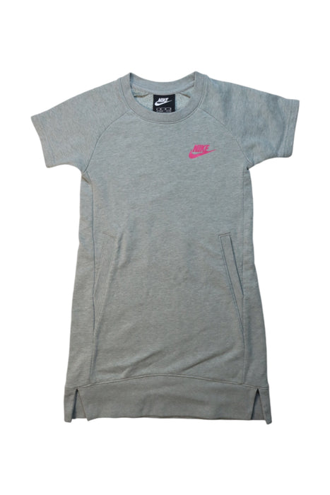 A Grey Short Sleeve Dresses from Nike in size 5T for girl. (Front View)