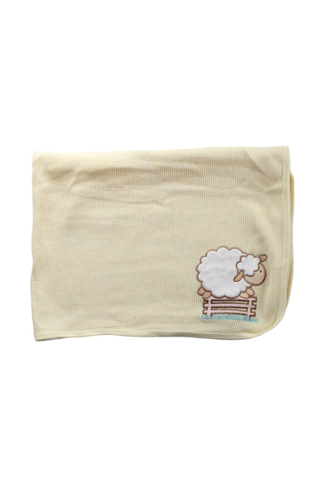 A White Blankets from Babymio in size O/S for neutral. (Front View)