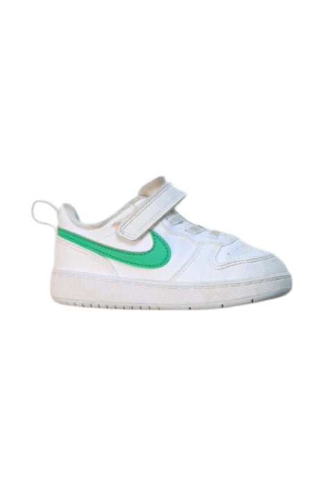 A Green Sneakers from Nike in size 18-24M for boy. (Front View)