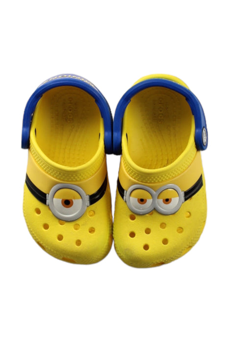 A Yellow Sandals from Crocs in size 3T for boy. (Back View)