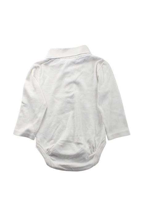 A White Long Sleeve Bodysuits from Jojo Maman Bébé in size 12-18M for boy. (Back View)