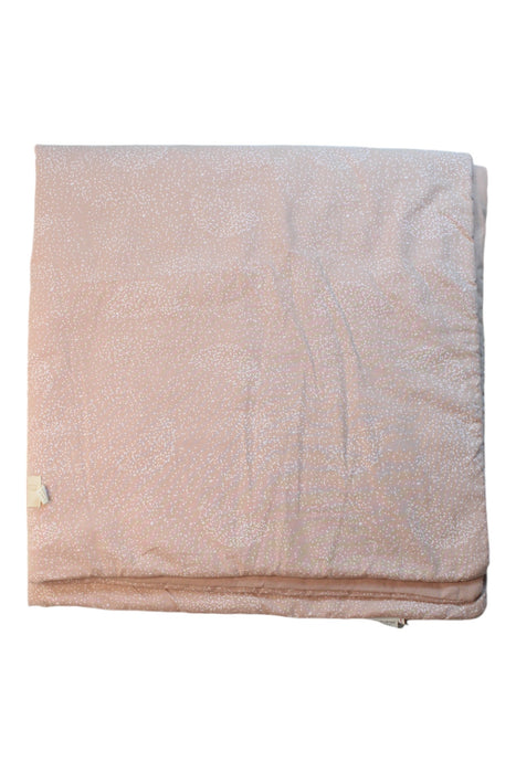 A Pink Blankets from Nobodinoz in size O/S for neutral. (Front View)