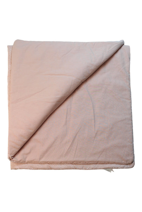 A Pink Blankets from Nobodinoz in size O/S for neutral. (Back View)