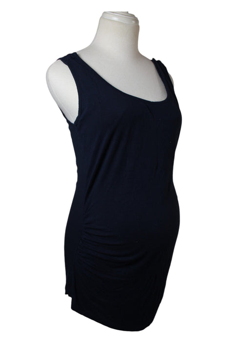 A Black Sleeveless Tops from Seraphine in size M for maternity. (Front View)