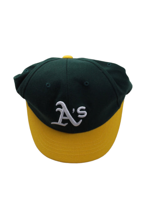 A Green Caps from MLB in size O/S for boy. (Front View)