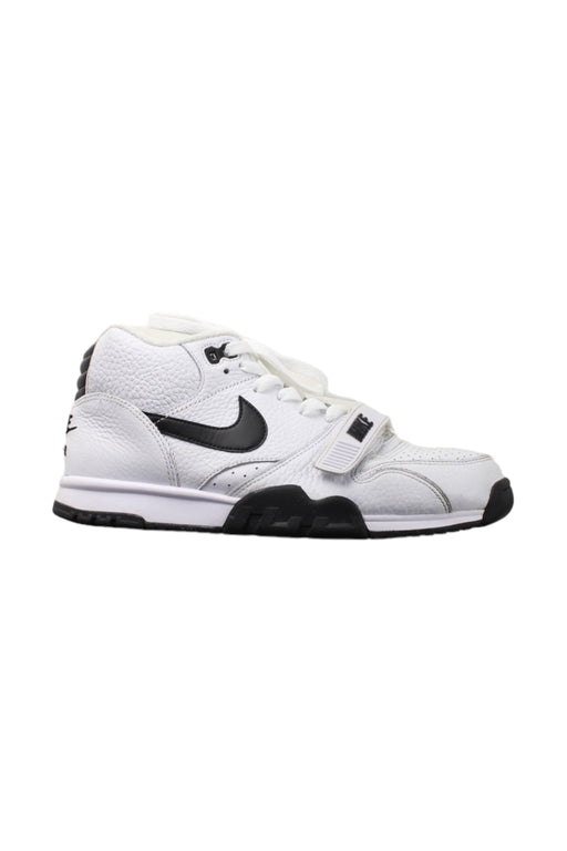 A White Sneakers from Nike in size 14Y for boy. (Front View)