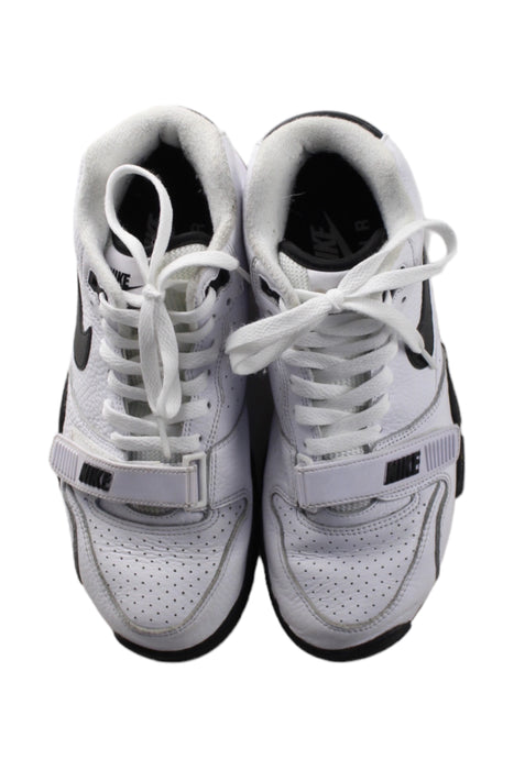 A White Sneakers from Nike in size 14Y for boy. (Back View)