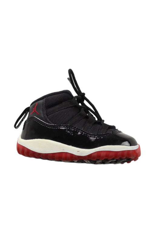 A Black Sneakers from Air Jordan in size 18-24M for boy. (Front View)