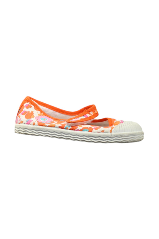 A White Flats from Jacadi in size 3T for girl. (Front View)