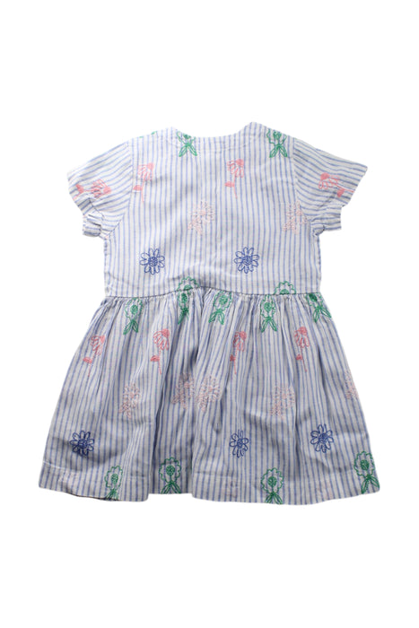 A White Short Sleeve Dresses from Seed in size 3T for girl. (Back View)