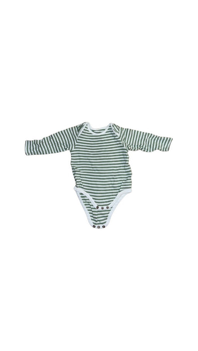 A White Long Sleeve Bodysuits from Mori in size 6-12M for neutral. (Front View)