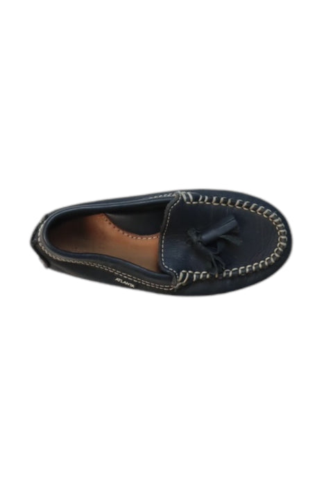 A Black Loafers & Moccasins from Atlanta Mocassin in size 5T for boy. (Front View)