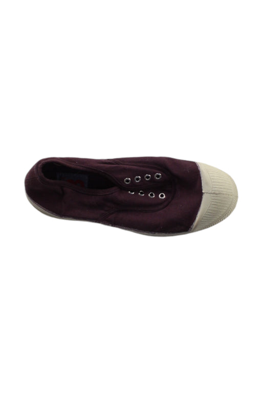 A Burgundy Slip Ons from Bensimon in size 9Y for girl. (Front View)