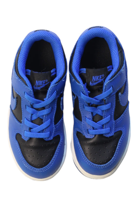 A Blue Sneakers from Nike in size 4T for boy. (Back View)