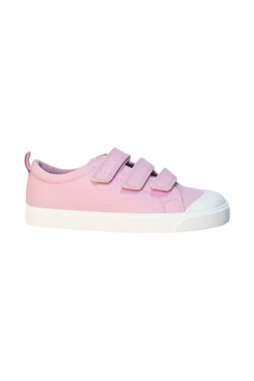 A Pink Sneakers from Clarks in size 7Y for girl. (Front View)