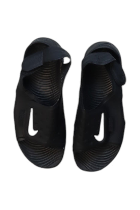 A Black Sandals from Nike in size 6T for boy. (Back View)