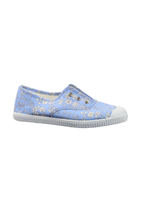 A Blue Slip Ons from Hampton Canvas in size 7Y for neutral. (Front View)