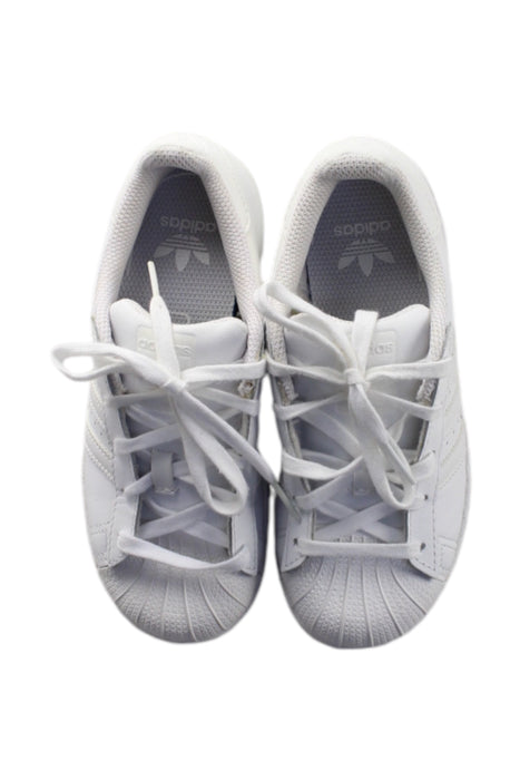 A White Sneakers from Adidas in size 6T for neutral. (Back View)