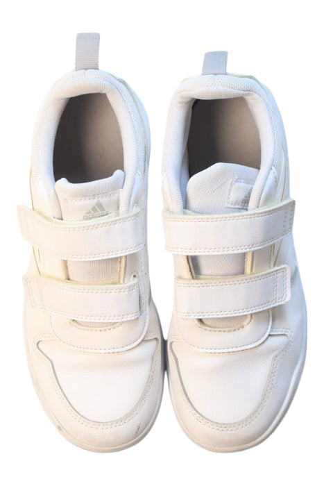 A White Sneakers from Adidas in size 10Y for neutral. (Back View)